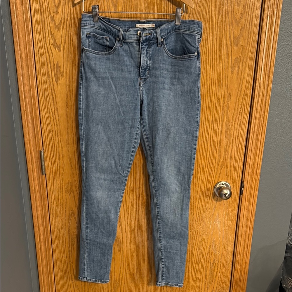 Levi's Women's Blue Skinny Jeans